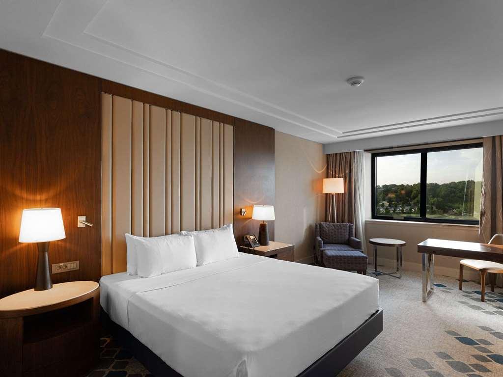 Moevenpick Hotel Tashkent Quarto foto