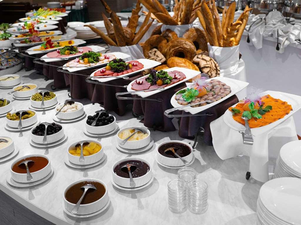 Moevenpick Hotel Tashkent Restaurante foto