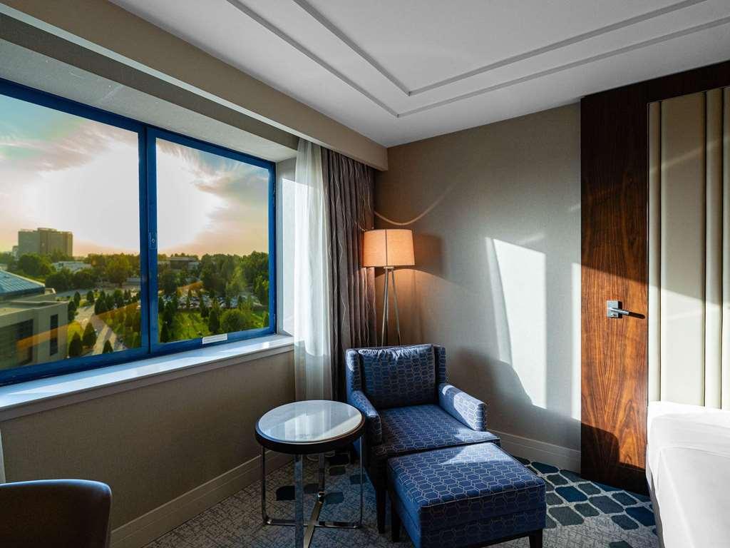 Moevenpick Hotel Tashkent Quarto foto